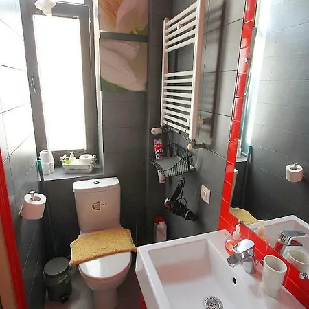 Cozy Compact Flat In The Center Appartamento Leopoli