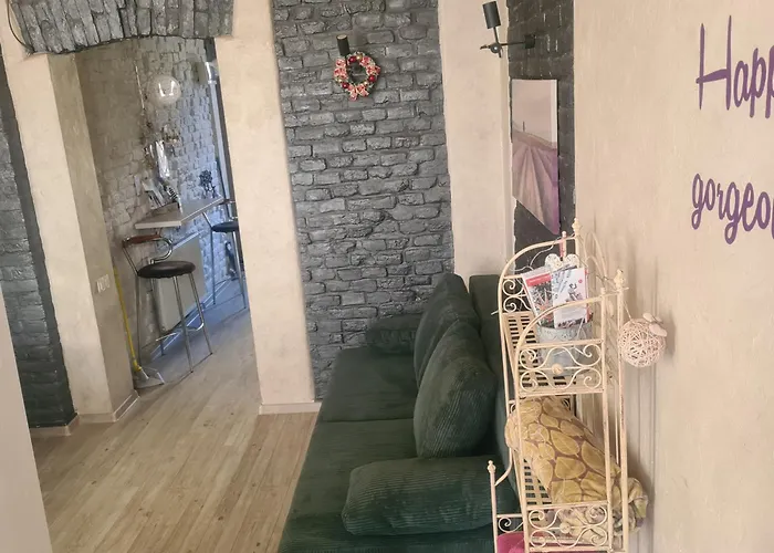 Cozy Compact Flat In The City Center Apartment *