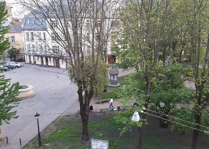 Cozy Compact Flat In The City Center