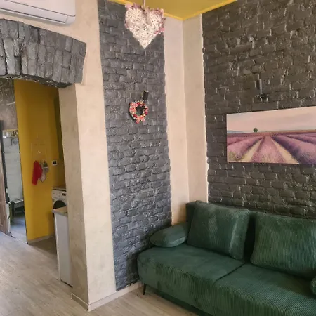 Apartment Cozy Compact Flat In The City Center Lviv